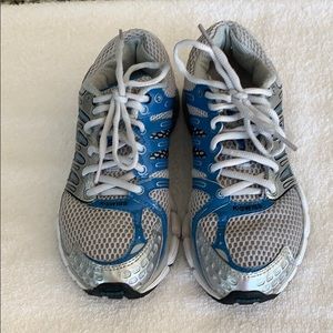 K-Swiss women’s shoes